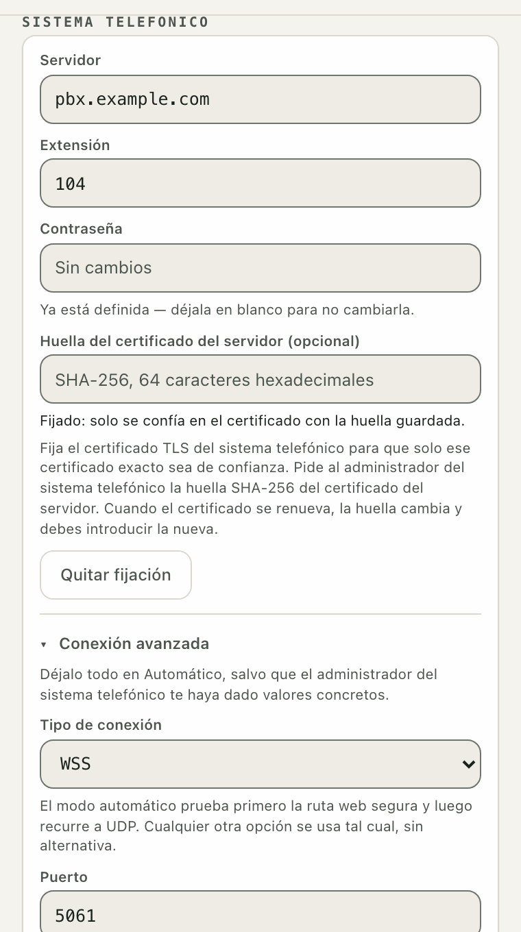 Ajustes de la central: servidor, extensión, contraseña y un campo opcional para la huella del certificado.
